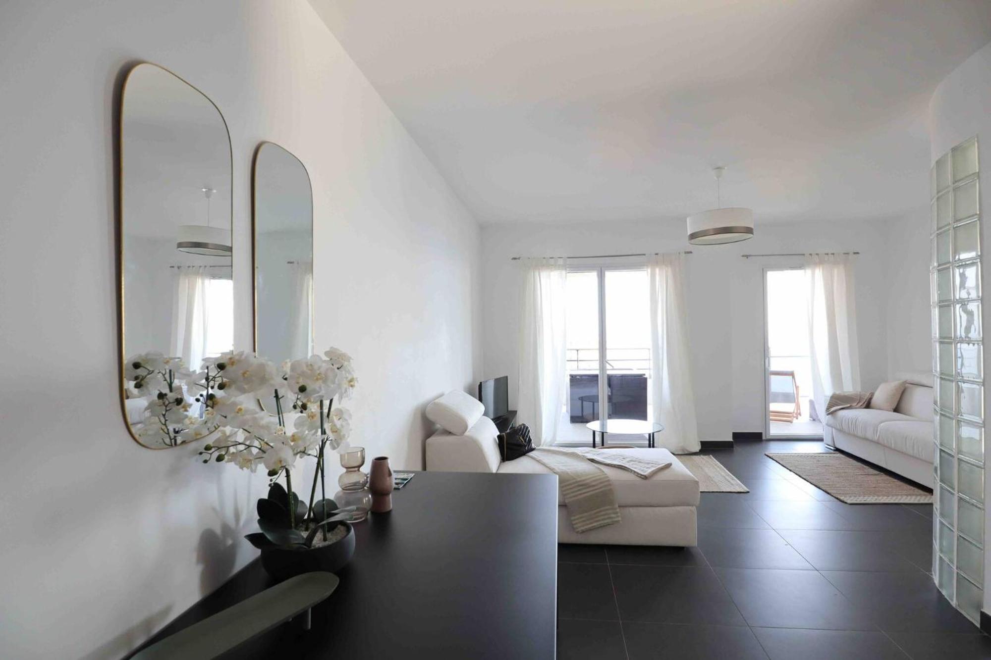 Apartment Luxurious Monaco&seaview, Infinitypool&parking