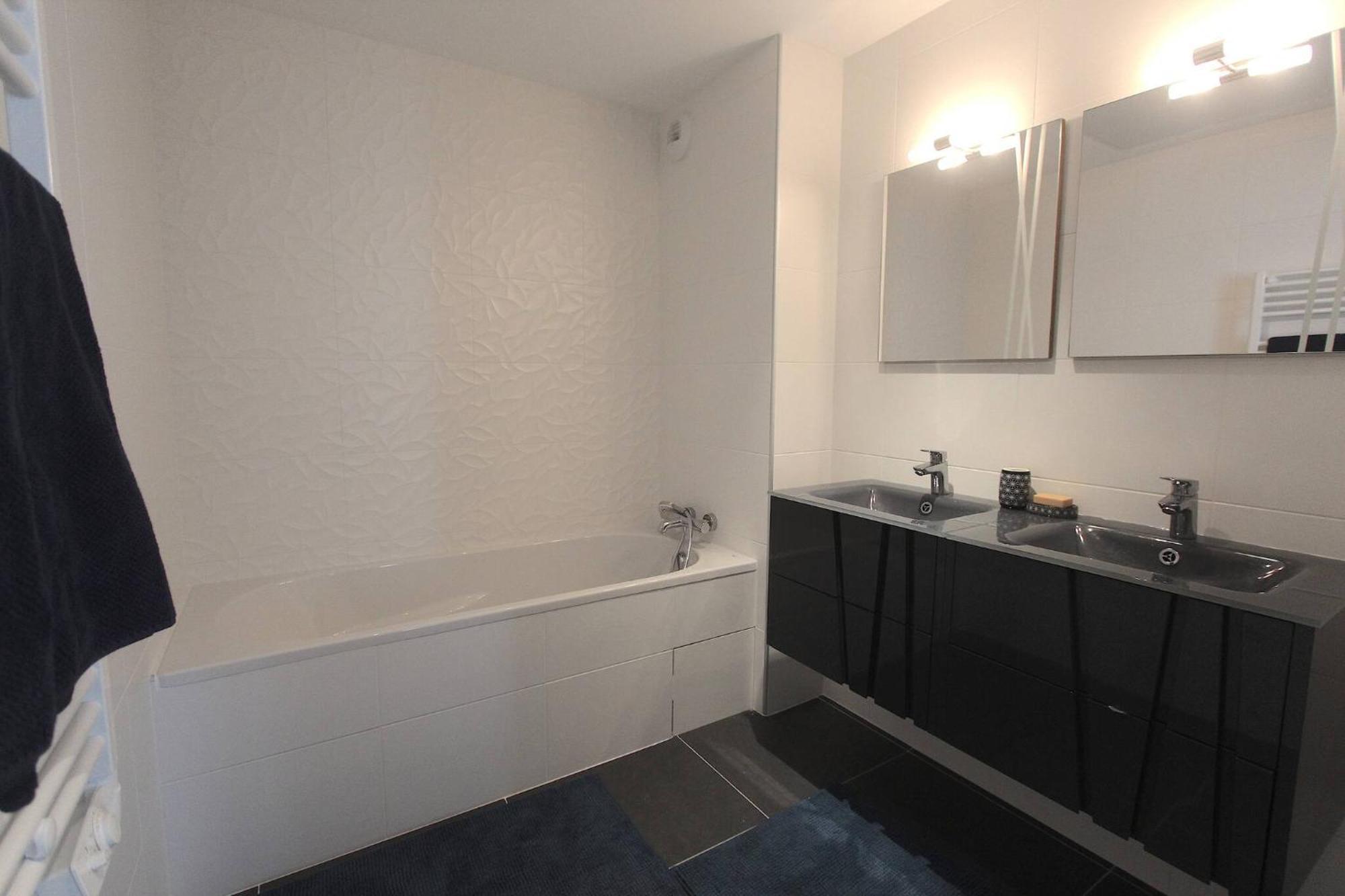 Luxurious Monaco&seaview, Infinitypool&parking Apartment